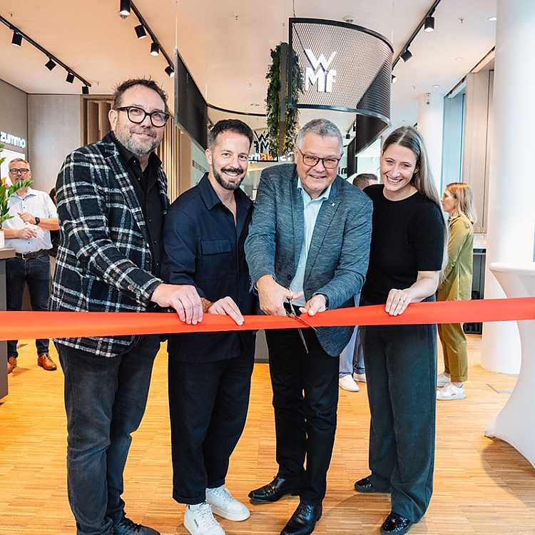 Hansjürg Marti, Geschäftsführer Schaerer Deutschland; Axel Fähnle, Head of Marketing Germany WMF Professional Coffee Machines; Bernd Anton, General Manager SEB Professional Germany; Pia Talhorst, Manager Trade Shows, Events & Showrooms WMF Professional Coffee Machines (v.l.n.r.).